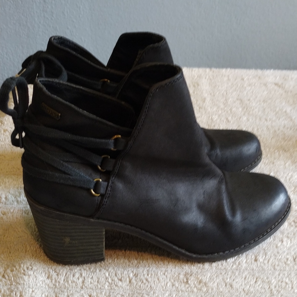Roxy boots